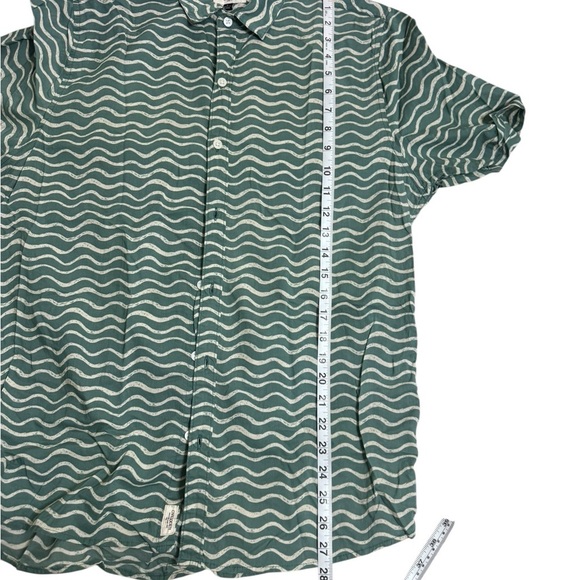 Civil society men’s large green and tan short sleeve button down - Picture 7 of 7